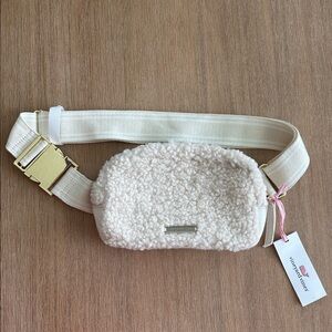 Vineyard Vines Marshmallow High-Pile Belt Bag
